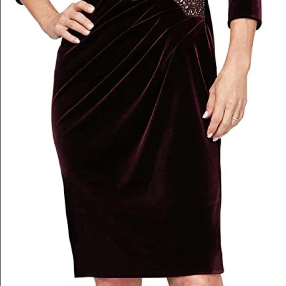 Alex Evenings size 6P Off the Shoulder Velvet Dress - Picture 2 of 8